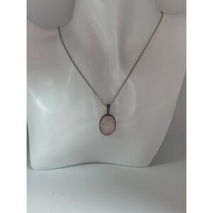 Oval Rose Quartz Pendant Necklace NWT